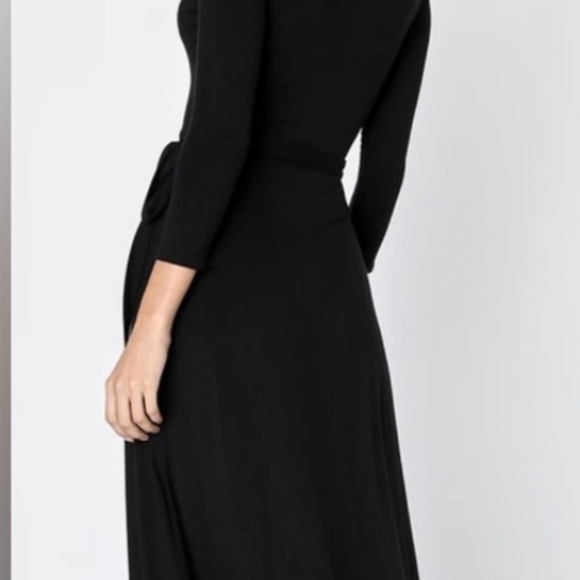 Lulu's Black Cocktail Gown with Slit and V-Neck - Picture 4 of 6